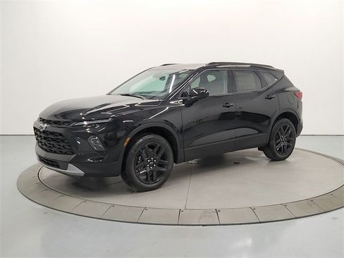 New 2026 Chevrolet Blazer LT w/ Convenience Package image 3