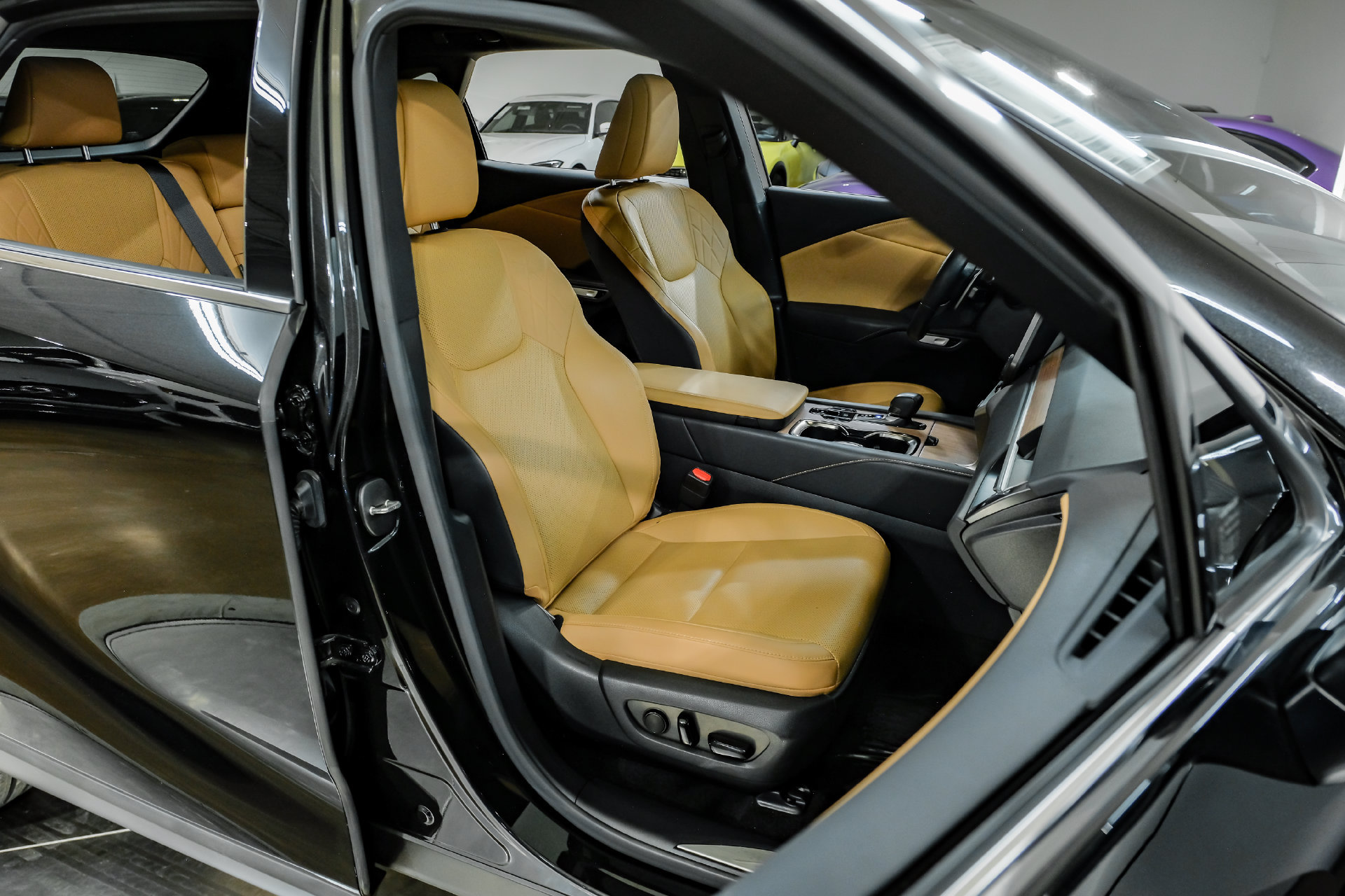 Used 2024 Lexus RX 350 Premium w/ Cold Area Package FWD image 37