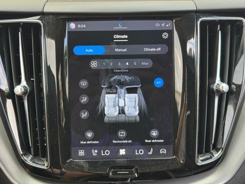 Used 2023 Volvo XC60 B5 Core w/ Climate Package FWD image 22