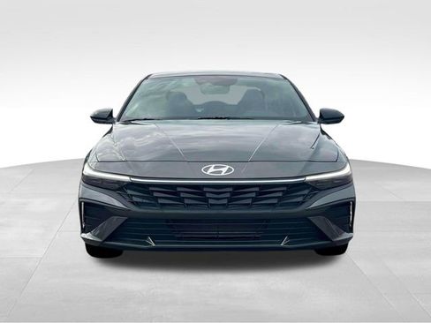 New 2025 Hyundai Elantra Sport image 12
