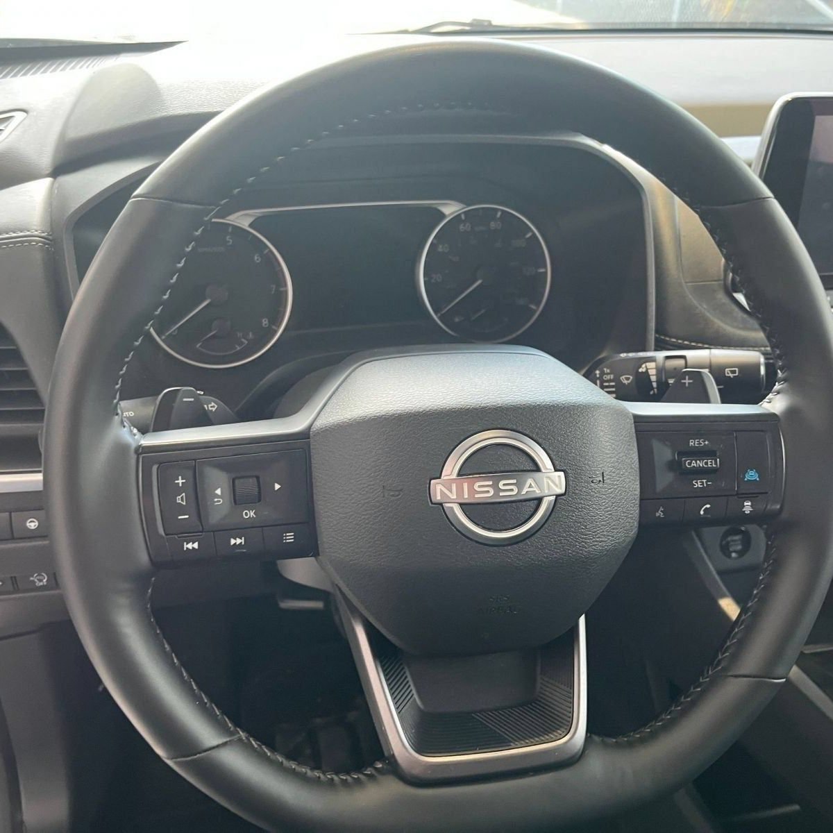 Used 2025 Nissan Rogue SV AWD/4WD image 29