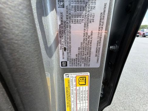Used 2023 GMC Yukon XL SLT AWD/4WD image 19