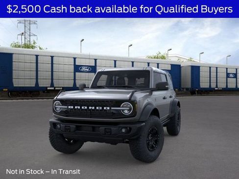 New 2025 Ford Bronco Badlands image 2