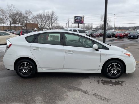 Used 2012 Toyota Prius Two image 9