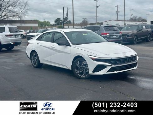 Certified 2025 Hyundai Elantra Sport image 1