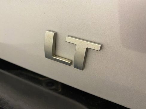 Used 2011 Chevrolet Silverado 2500 LT w/ Interior Plus Package image 26