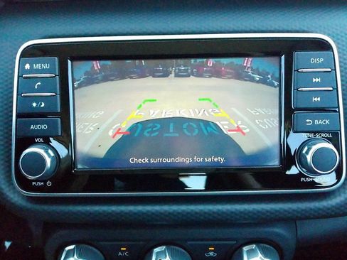 New 2025 Nissan Kicks Play S image 39