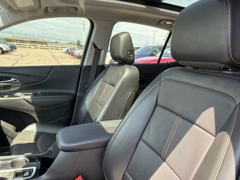 Used 2023 Chevrolet Equinox Premier AWD/4WD image 15