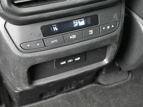 Used 2025 Honda Pilot Touring image 26