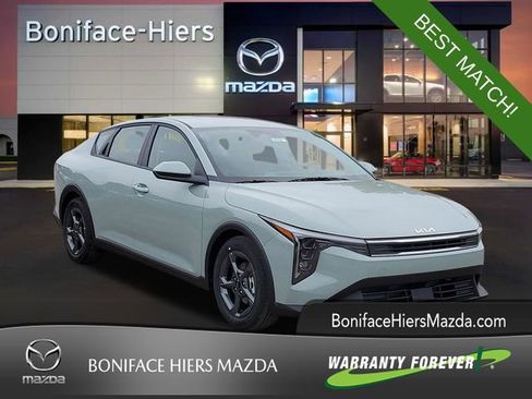 Used 2025 Kia K4 LXS FWD image 1