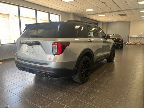 Used 2023 Ford Explorer ST w/ Equipment Group 401A AWD/4WD image 4