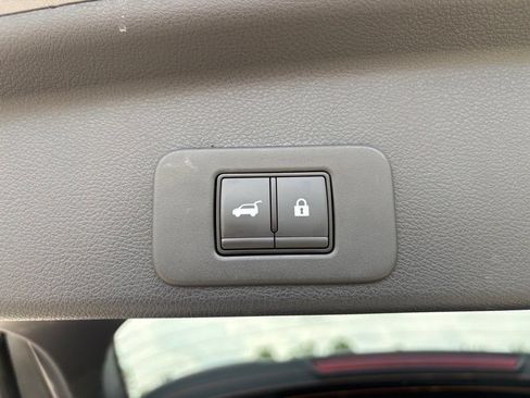Used 2025 Nissan Murano SV AWD/4WD image 48