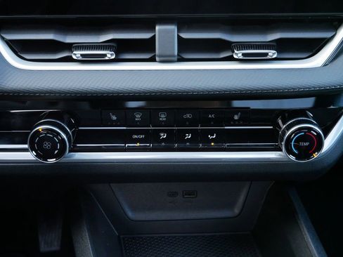 New 2026 Chevrolet Equinox LT image 21