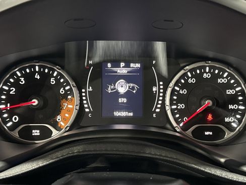 Used 2016 Jeep Renegade Latitude w/ Cold Weather Group image 7