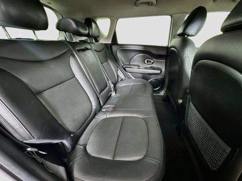 Used 2016 Kia Soul ! FWD image 27