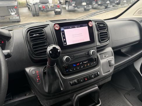 Used 2025 RAM ProMaster 2500 w/ Convenience Group FWD image 19
