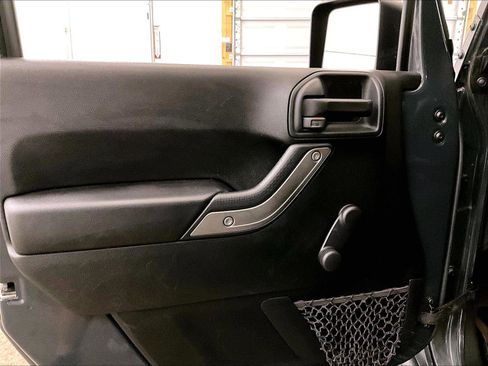 Used 2018 Jeep Wrangler Sport AWD/4WD image 22