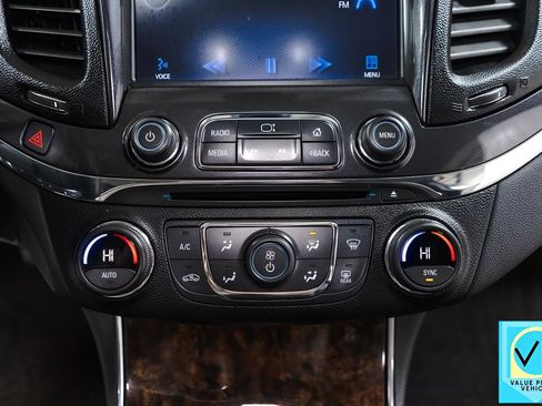 Used 2014 Chevrolet Impala LT image 14