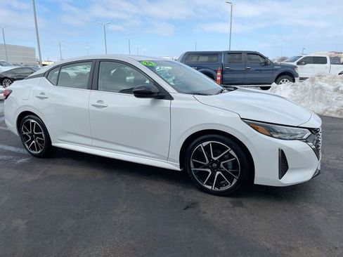 Used 2024 Nissan Sentra SR image 6