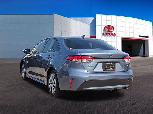Used 2022 Toyota Corolla LE FWD image 12