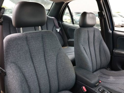 Used 2005 Chevrolet Cavalier Sedan w/ Preferred Equipment Group FWD image 19