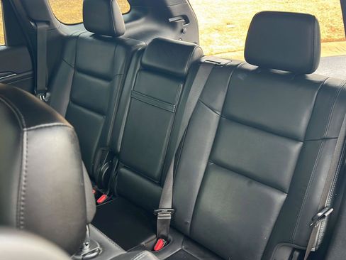 Used 2021 Jeep Grand Cherokee Limited w/ Sun & Sound Group image 33