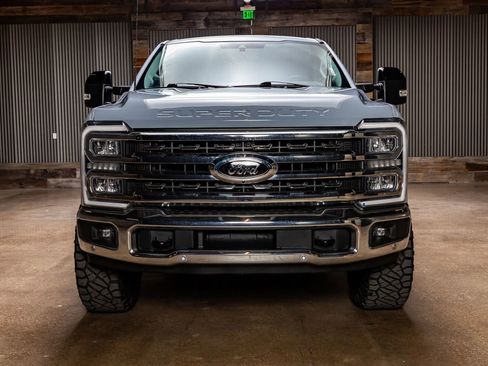 Used 2024 Ford F250 Lariat w/ Lariat Ultimate Package image 2