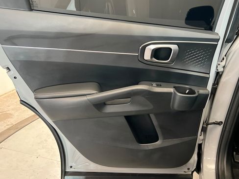 Used 2024 Kia Sorento S w/ Panoramic Sunroof Package FWD image 19