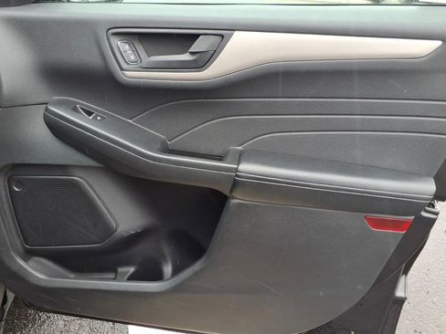 Used 2022 Ford Escape SE w/ Convenience Package image 11