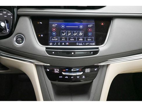 Certified 2021 Cadillac XT5 Premium Luxury image 15