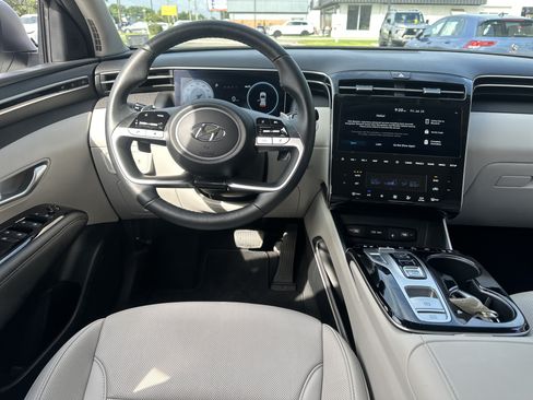 Used 2024 Hyundai Tucson Limited FWD image 15