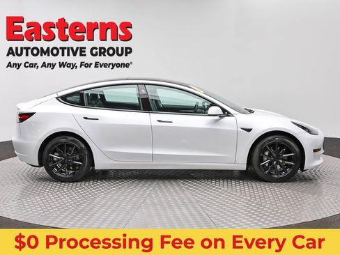 Used 2022 Tesla Model 3 RWD image 4