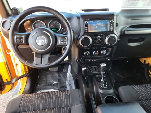 Used 2012 Jeep Wrangler Unlimited Sport image 18