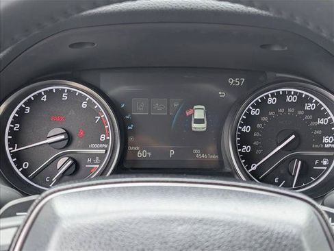 Used 2024 Toyota Camry SE w/ Cold Weather Package AWD/4WD image 11