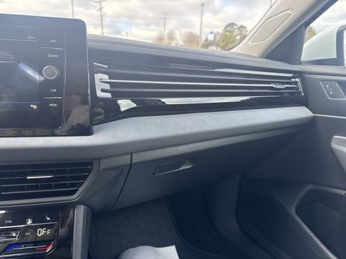 New 2026 Volkswagen Jetta SE image 13