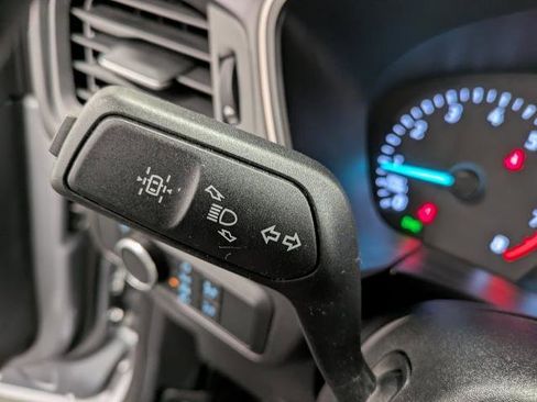 Certified 2022 Ford Escape SE w/ Cold Weather Package image 18