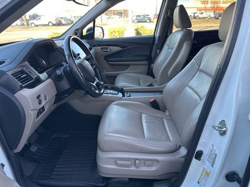 Used 2020 Honda Pilot Touring image 33