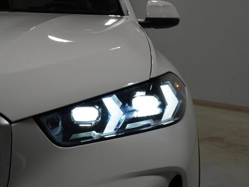 Certified 2024 BMW X5 xDrive40i w/ Premium Package AWD/4WD image 36