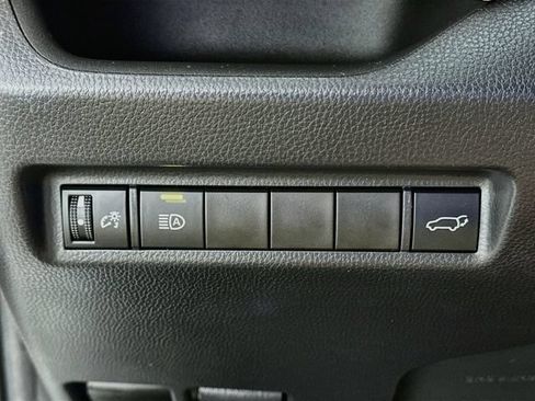 Used 2022 Toyota RAV4 XLE Premium FWD image 21