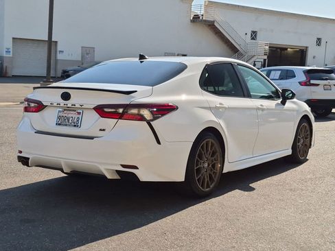 Used 2023 Toyota Camry SE w/ Convenience Package FWD image 5