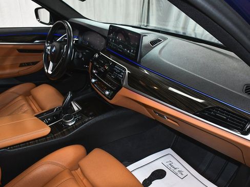 Used 2022 BMW 530i xDrive w/ Convenience Package image 57