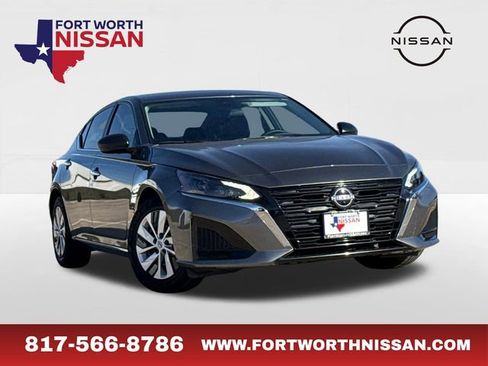 Certified 2025 Nissan Altima 2.5 S image 1