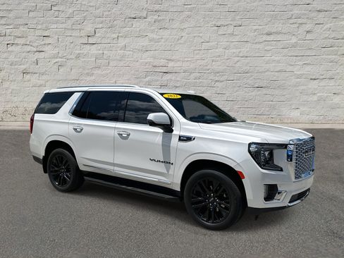 Used 2022 GMC Yukon SLT w/ SLT Premium Package image 7