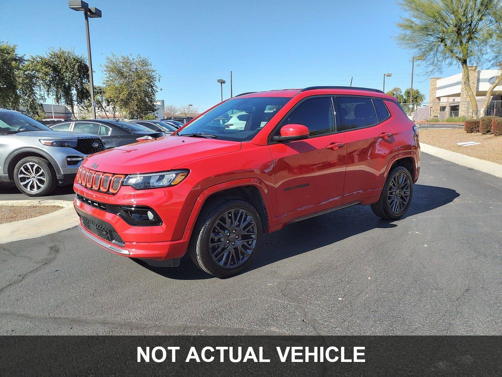 Used 2024 Jeep Compass Latitude AWD/4WD image 7