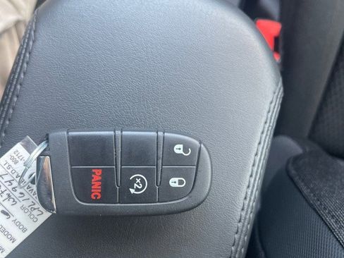 Used 2020 Jeep Renegade Altitude image 20