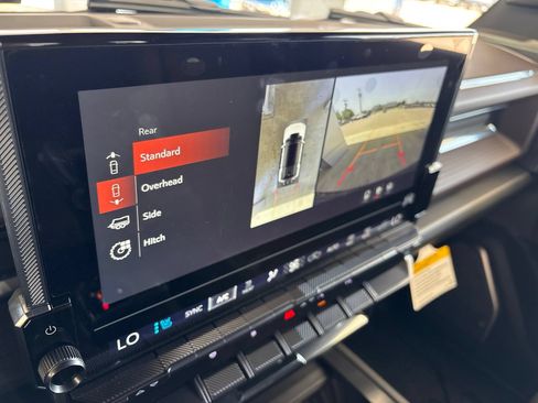 New 2026 GMC Hummer EV SUV w/ LPO, Dark Essentials Package AWD/4WD image 28