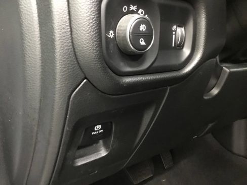 Used 2023 RAM 1500 Big Horn AWD/4WD image 9