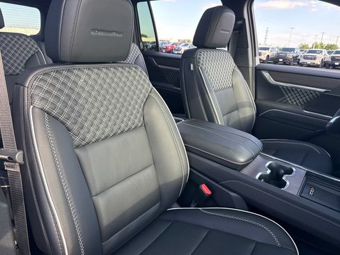 New 2026 GMC Acadia Denali w/ Super Cruise Package AWD/4WD image 38