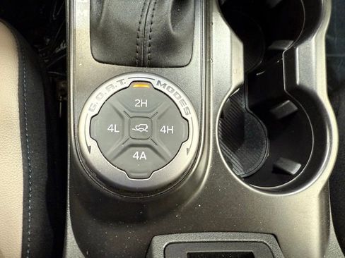 Certified 2023 Ford Bronco Wildtrak image 32