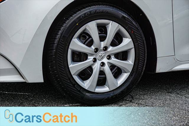 Used 2021 Toyota Corolla LE FWD image 16